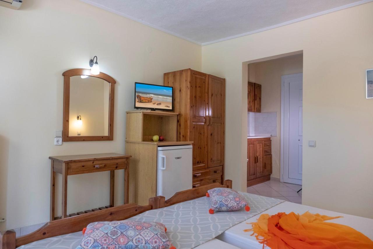 Aristides Hotel Fúrka Kültér fotó