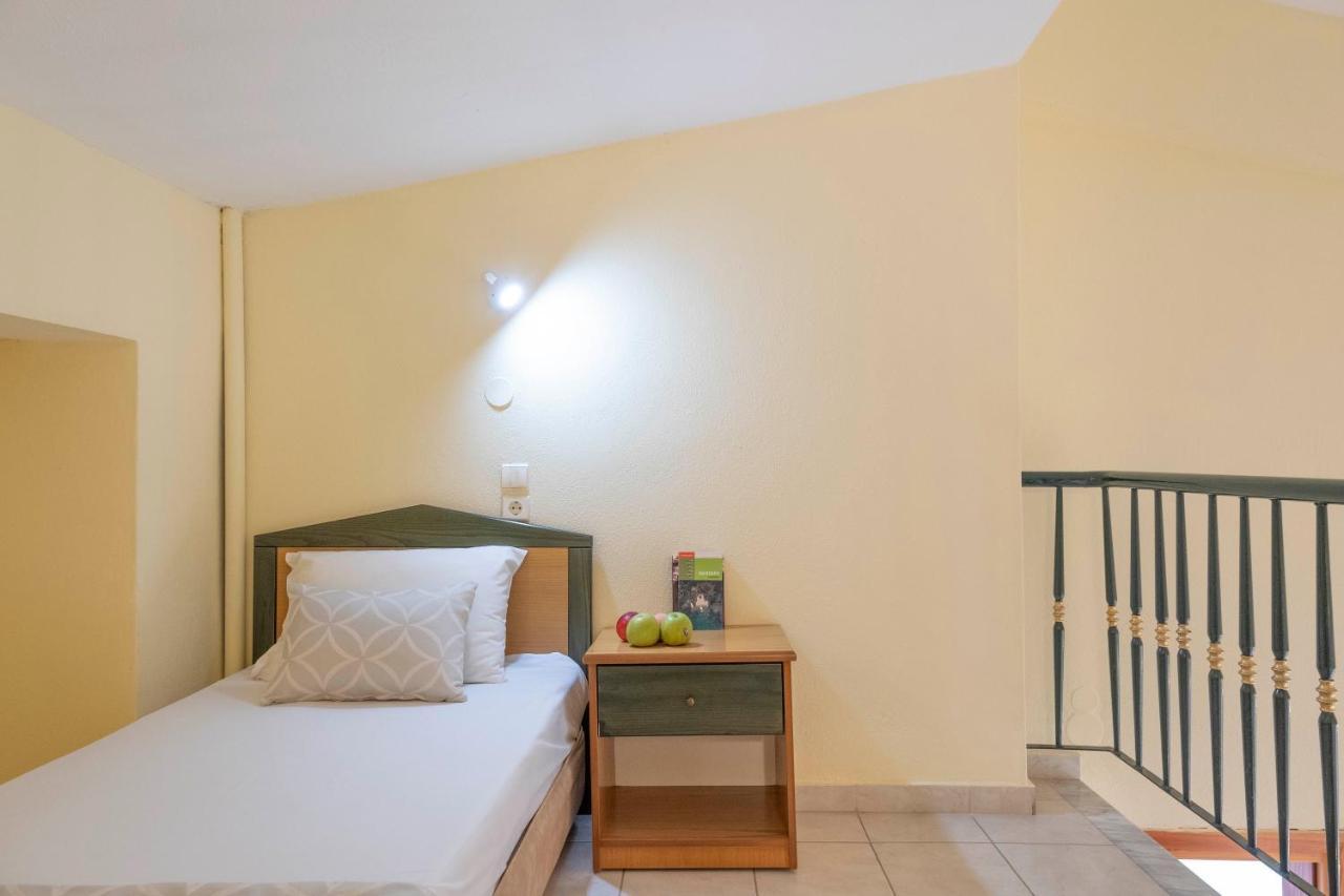Aristides Hotel Fúrka Kültér fotó