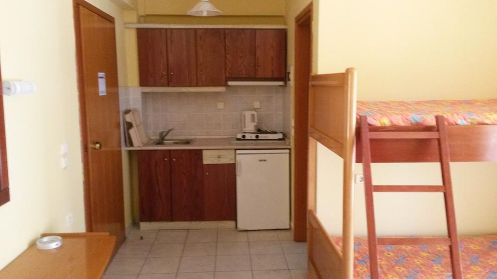 Aristides Hotel Fúrka Szoba fotó